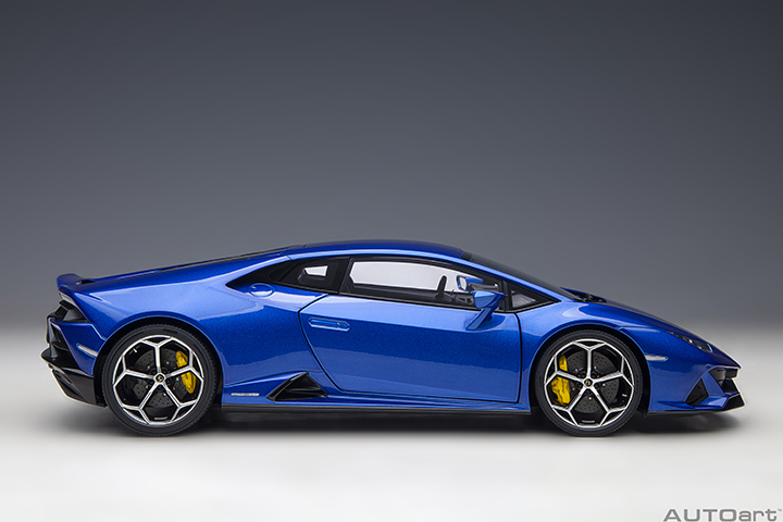 79212 1/18 LAMBORGHINI HURACAN EVO (BLU NETHUNS)