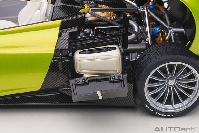 78288 1/18 PAGANI HUAYRA ROADSTER (VERDE FIRENZE)