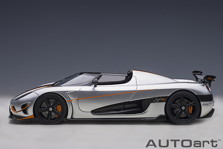 79024 1/18 KOENIGSEGG AGERA RS (MOON SILVER/CARBON BLACK/ORANGE ACCENTS)