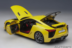 78854 1/18 LEXUS LFA (PEARL YELLOW)