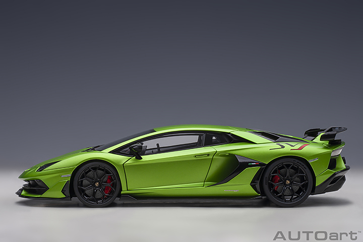 79178 1/18 LAMBORGHINI AVENTADOR SVJ  (VERDE ALCEO/MATT GREEN)