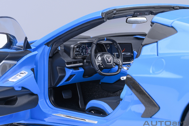 71281 1/18 CHEVROLET CORVETTE C8 STINGRAY Z51 (RAPID BLUE)