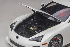 78850 1/18 LEXUS LFA (WHITEST WHITE)