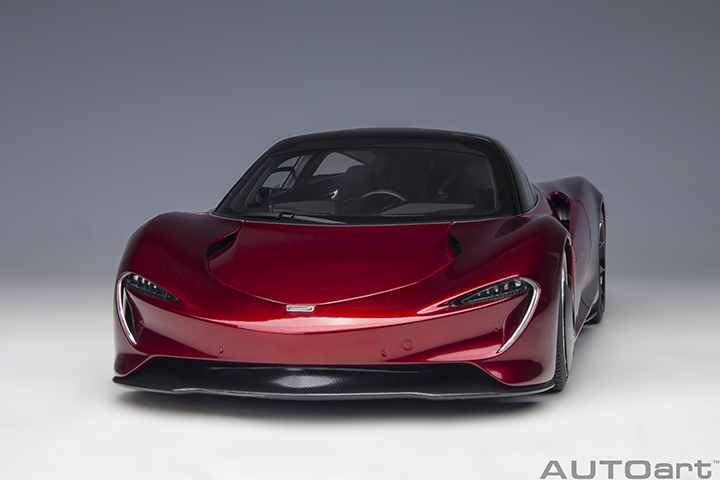 76087 1/18 McLAREN SPEEDTAIL (VOLCANO RED)