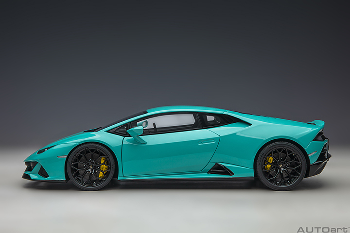 79211 1/18 LAMBORGHINI HURACAN EVO (BLU GLAUCO)