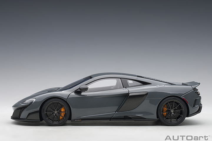 76047 1/18 McLAREN 675LT (CHICANE GREY)