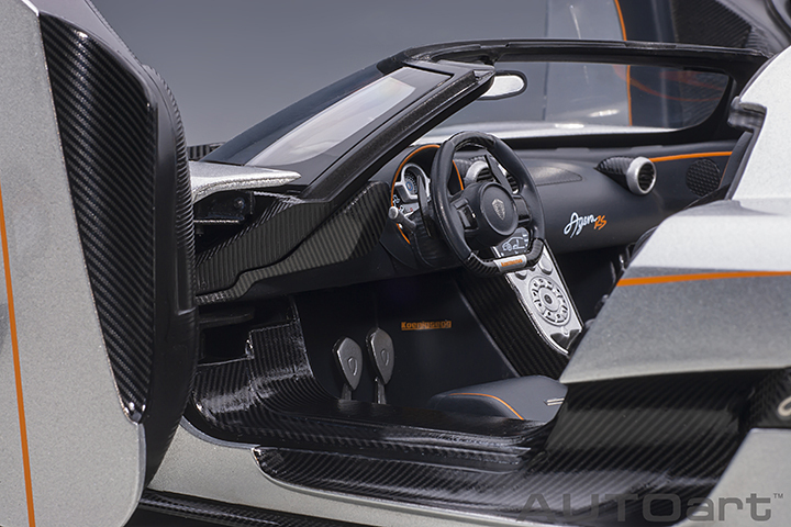 79024 1/18 KOENIGSEGG AGERA RS (MOON SILVER/CARBON BLACK/ORANGE ACCENTS)