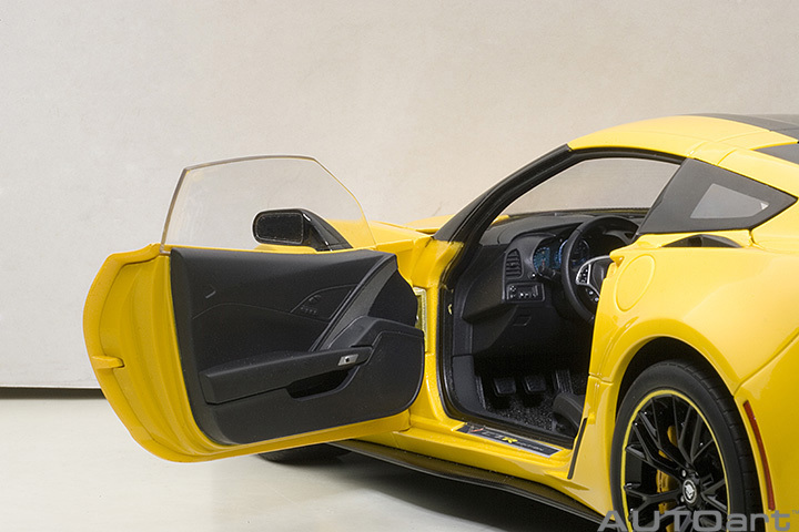 71260  1/18 CHEVROLET CORVETTE C7 Z06 C7R EDITION (CORVETTE RACING YELLOW)