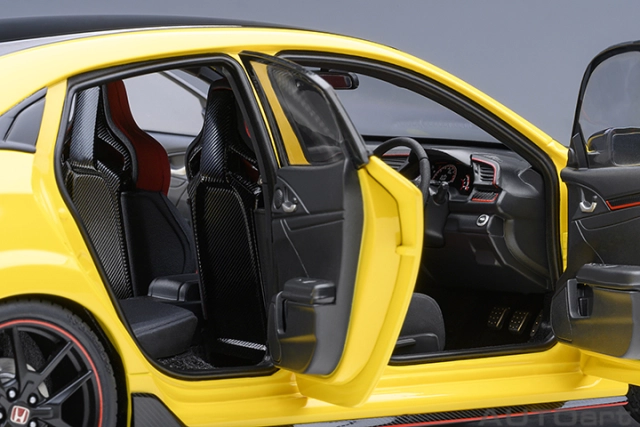 73225 1/18 HONDA CIVIC TYPE R (FK8) LIMITED EDITION (SUNLIGHT YELLOW)