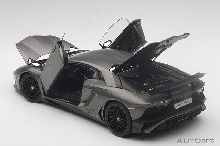 74554 1/18 LAMBORGHINI AVENTADOR LP750-4 SV (GRIGIO TITANS/MATT GREY)