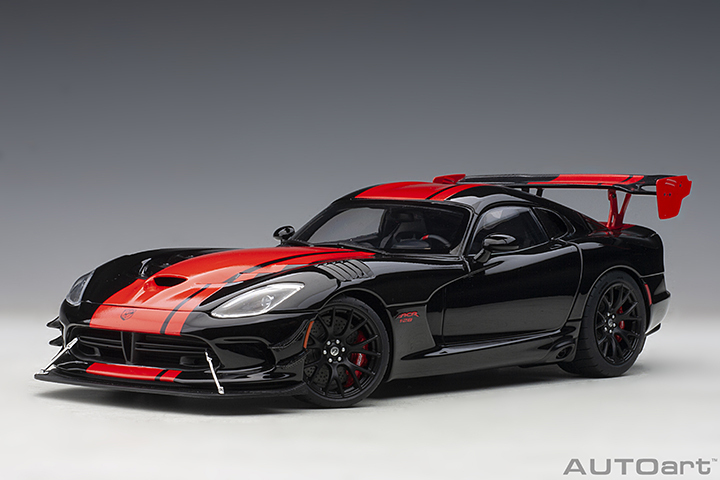 71732 1/18 DODGE VIPER 1:28 EDITION ACR 2017 (BLACK W/ RED STRIPES)