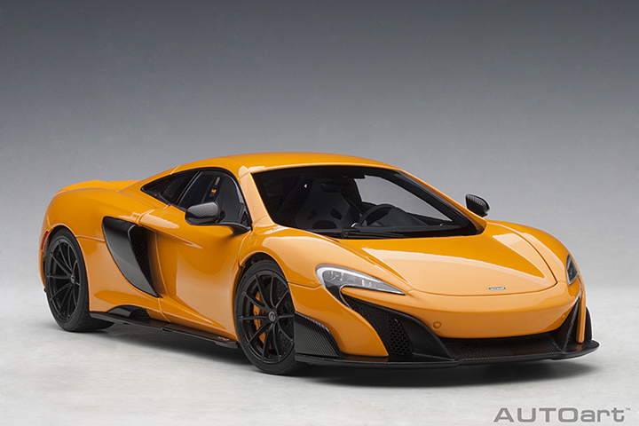 76048 1/18 McLAREN 675LT (McLAREN ORANGE)