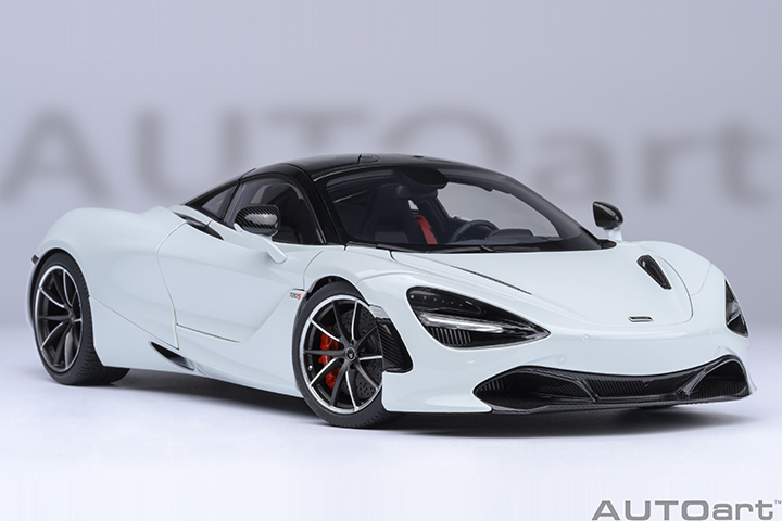 76069 1/18 McLAREN 720S (SILICA WHITE)