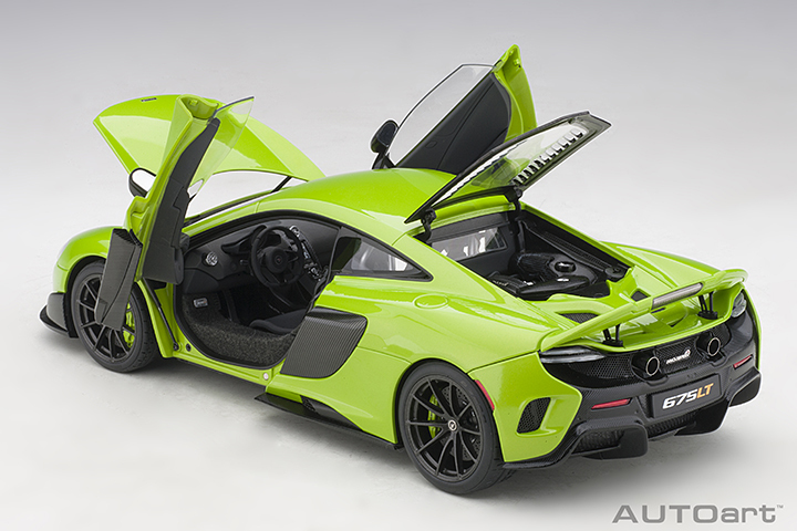 76049 1/18 McLAREN 675LT (NAPIER GREEN)