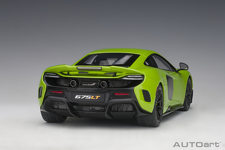 76049 1/18 McLAREN 675LT (NAPIER GREEN)