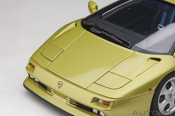 79157 1/18 LAMBORGHINI DIABLO SE30 (GIALLO SPYDER/METALLIC YELLOW)