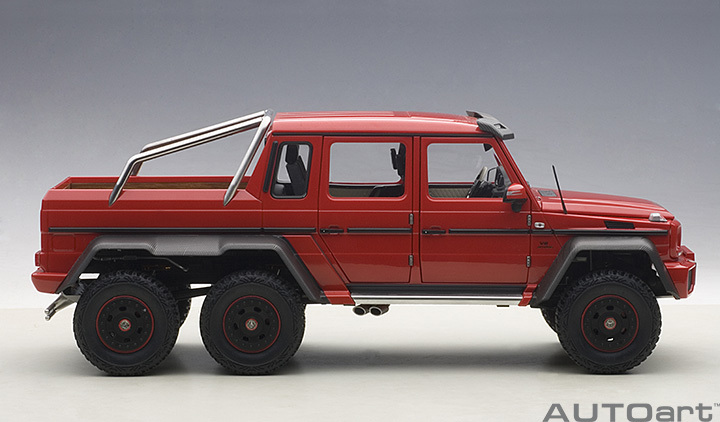 76304  1/18 MERCEDES-BENZ G63 AMG 6X6 (RED)