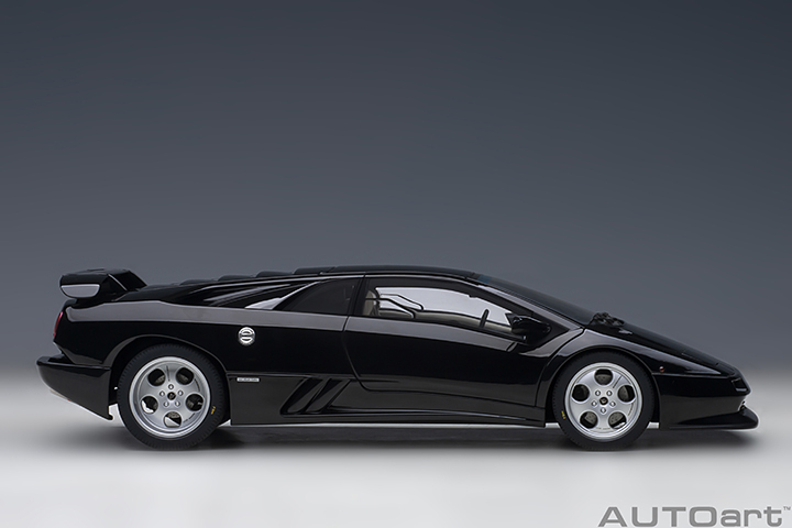 79159 1/18 LAMBORGHINI DIABLO SE30 (DEEP BLACK METALLIC)