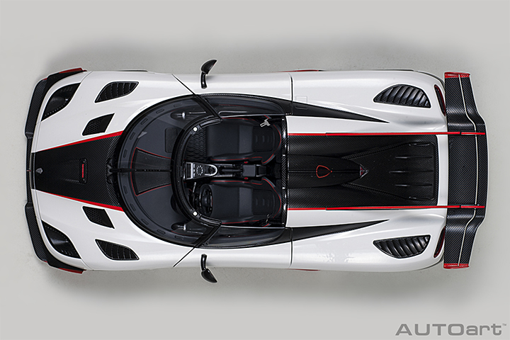 79016 1/18 KOENIGSEGG ONE : 1 (PEBBLE WHITE/CARBON BLACK /RED ACCENTS)