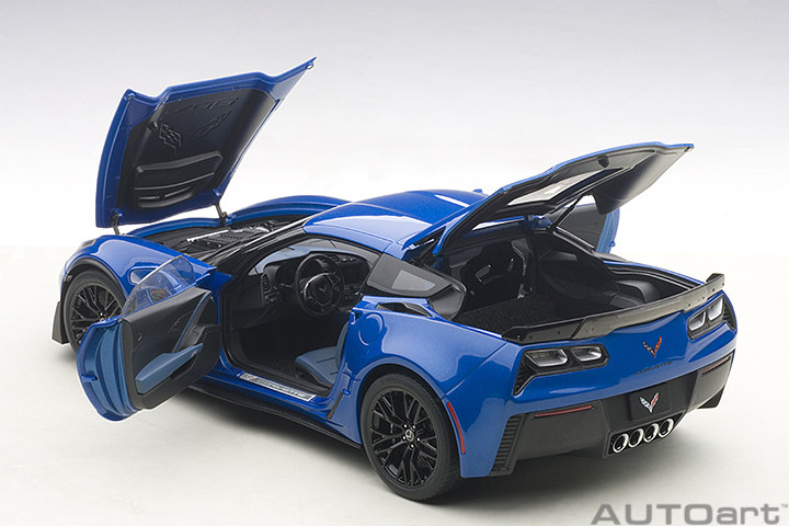 71265  1/18 CHEVROLET CORVETTE C7 Z06 (LAGUNA BLUE TINTCOAT)