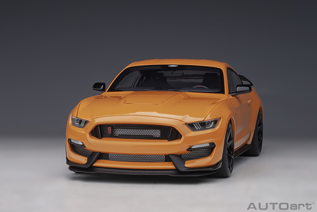 72929  1/18 FORD SHELBY GT-350R  (FURY ORANGE)
