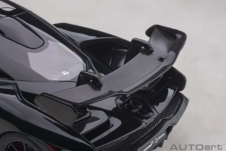 76076 1/18 McLAREN SENNA (STEALTH COSMOS/BLACK)