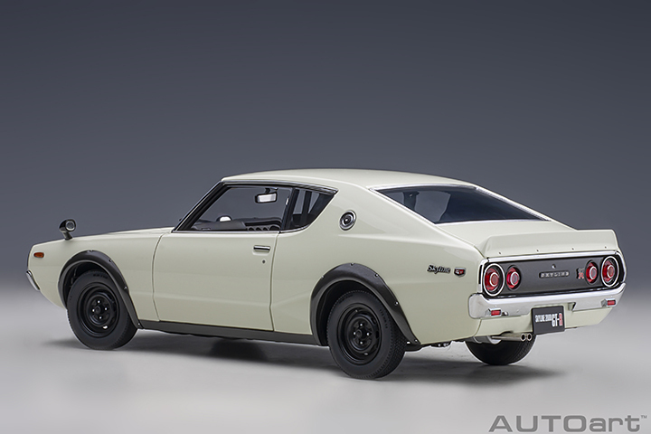 77472 1/18 NISSAN SKYLINE GT-R (KPGC110) (WHITE)