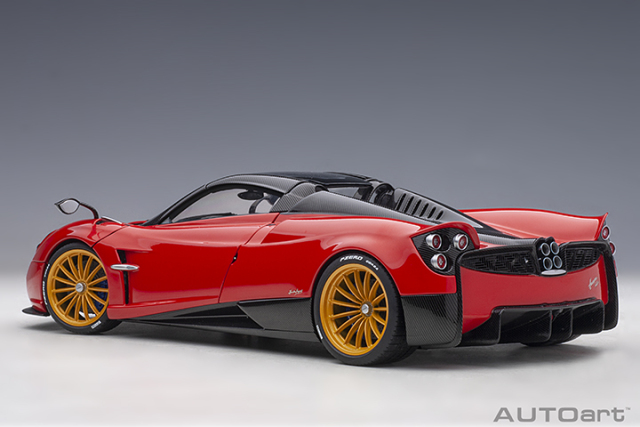 78287 1/18 PAGANI HUAYRA ROADSTER (ROSSO MONZA/RED)