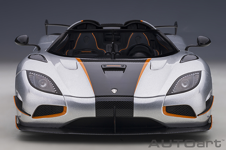 79024 1/18 KOENIGSEGG AGERA RS (MOON SILVER/CARBON BLACK/ORANGE ACCENTS)