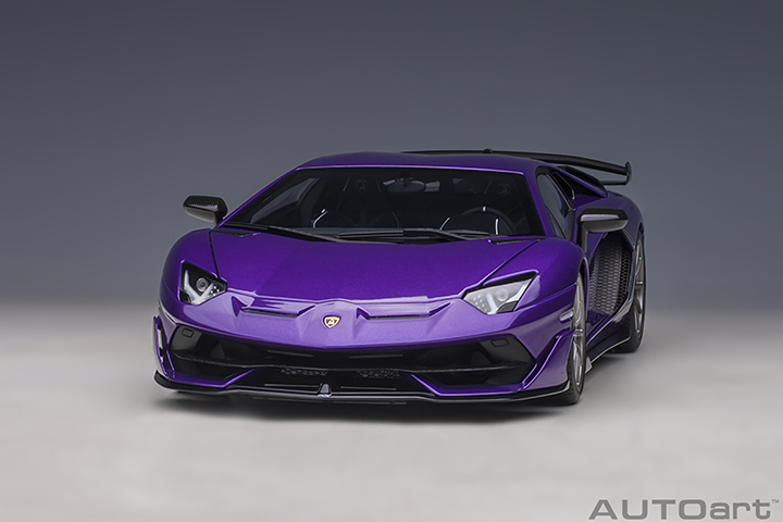 79179 1/18 LAMBORGHINI AVENTADOR SVJ  (VIOLA PASIFAE/PEARL PURPLE)