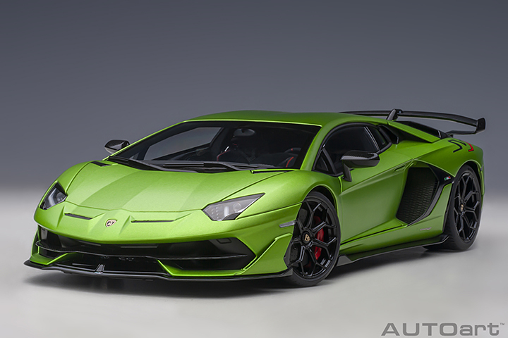 79178 1/18 LAMBORGHINI AVENTADOR SVJ  (VERDE ALCEO/MATT GREEN)