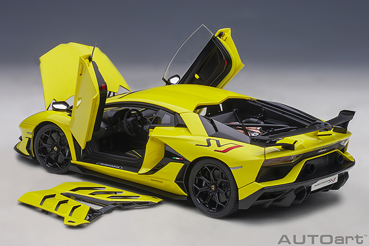 79175 1/18 LAMBORGHINI AVENTADOR SVJ  (GIALLO TENERIFE/PEARL YELLOW)