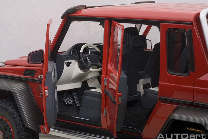 76304  1/18 MERCEDES-BENZ G63 AMG 6X6 (RED)