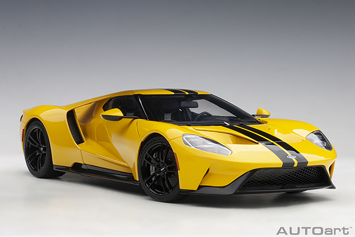 72944 1/18 FORD GT 2017 (TRIPLE YELLOW/BLACK STRIPES)