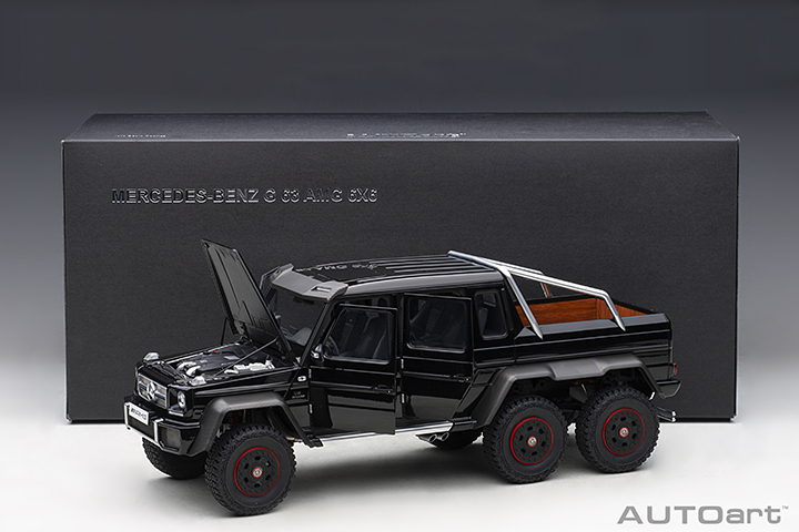 76306 1/18 MERCEDES-BENZ G63 AMG 6x6 (GLOSS BLACK亮光黑)