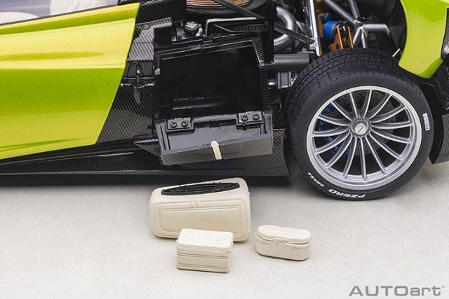 78288 1/18 PAGANI HUAYRA ROADSTER (VERDE FIRENZE)