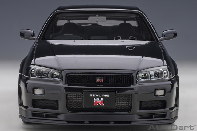 77407 1/18 NISSAN SKYLINE GT-R (R34) V-SPEC II (BLACK PEARL)