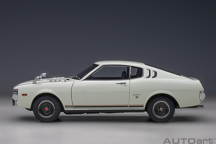 78766 1/18 TOYOTA CELICA LIFTBACK 2000GT (RA25) 1973 (WHITE)