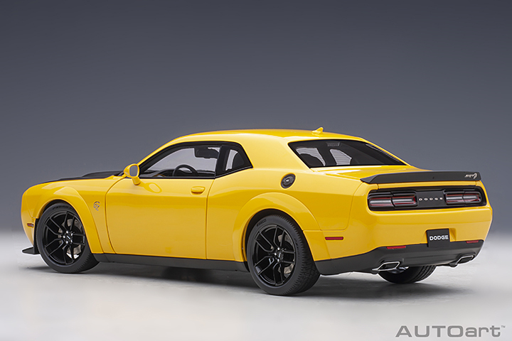 71737 1/18 DODGE CHALLENGER SRT HELLCAT WIDEBODY 2018 (YELLOW JACKET/SATIN BLACK PAINTED HOOD)