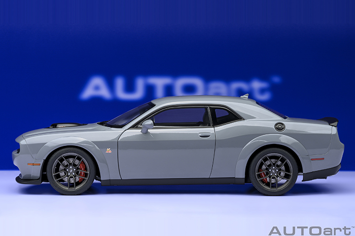 71774 1/18 DODGE CHALLENGER R/T SCAT PACK WIDEBODY 2022 (SMOKE SHOW)