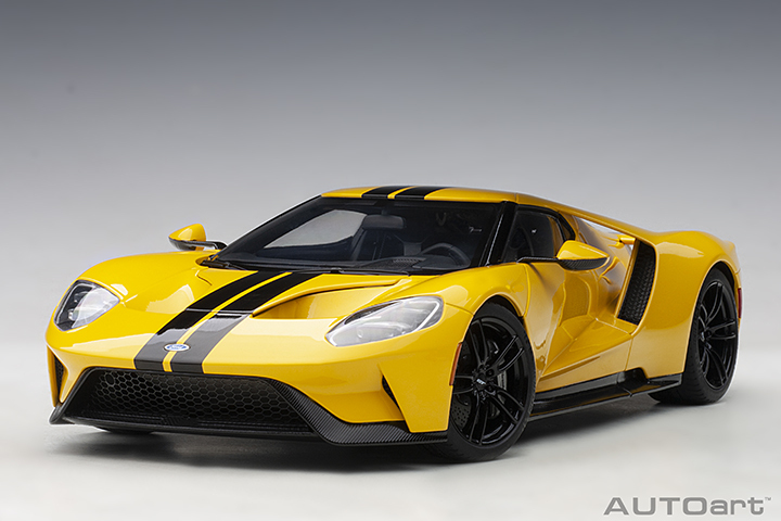 72944 1/18 FORD GT 2017 (TRIPLE YELLOW/BLACK STRIPES)