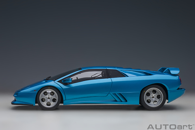 79156 1/18 LAMBORGHINI DIABLO SE30 (BLU SIRENA/METALLIC BLUE)