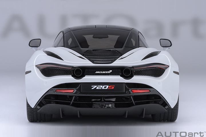 76069 1/18 McLAREN 720S (SILICA WHITE)