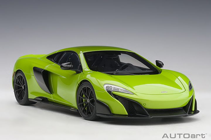 76049 1/18 McLAREN 675LT (NAPIER GREEN)