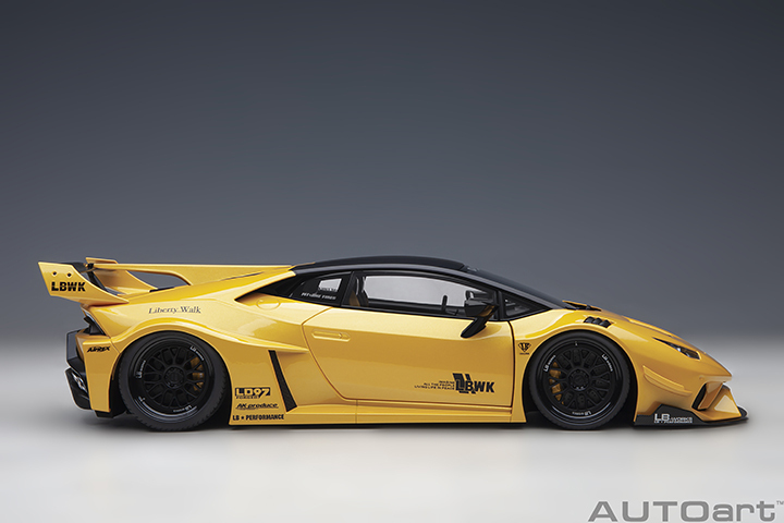 79127 1/18 LIBERTY WALK LB SILHOUETTE WORKS HURACAN GT (METALLIC YELLOW)