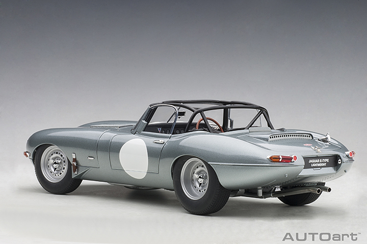 73646 1/18 JAGUAR LIGHTWEIGHT E-TYPE (SILVER)