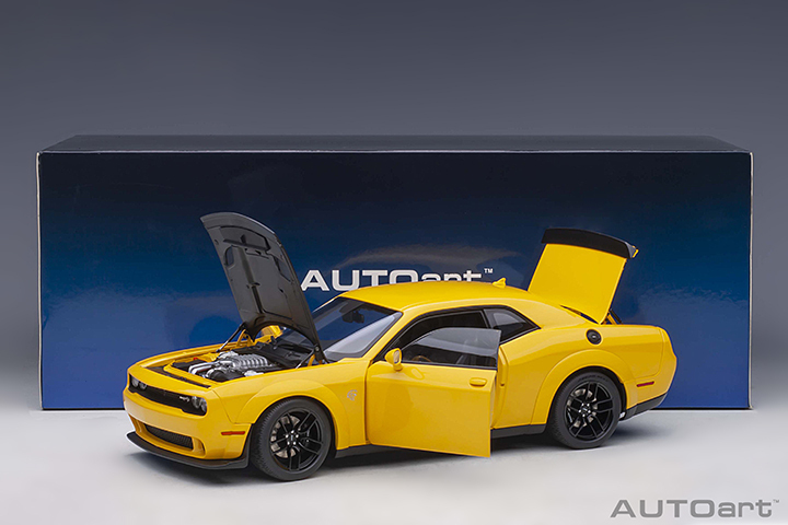 71737 1/18 DODGE CHALLENGER SRT HELLCAT WIDEBODY 2018 (YELLOW JACKET/SATIN BLACK PAINTED HOOD)