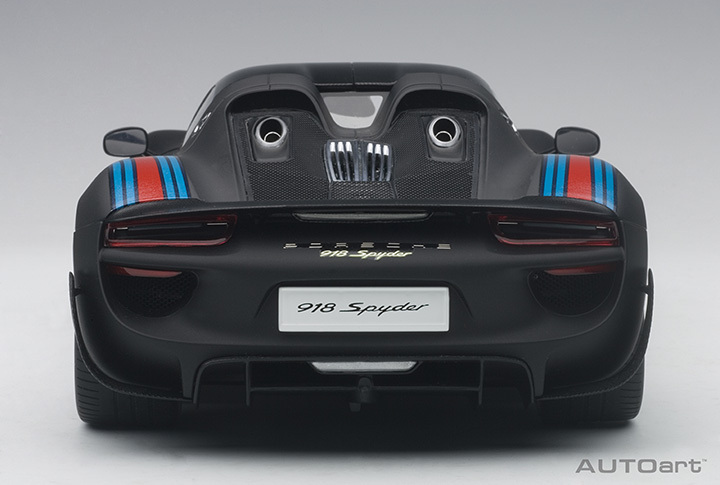 77929  1/18 PORSCHE 918 SPYDER WEISSACH PACKAGE (BLACK/MARTINI LIVERY)