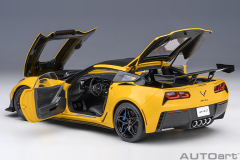 71278 1/18 CHEVROLET CORVETTE C7 ZR1 (CORVETTE RACING YELLOW TINTCOAT)