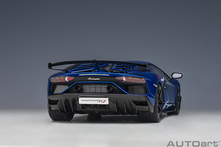 79174 1/18 LAMBORGHINI AVENTADOR SVJ (BLU NETHUNS/METALLIC BLUE)